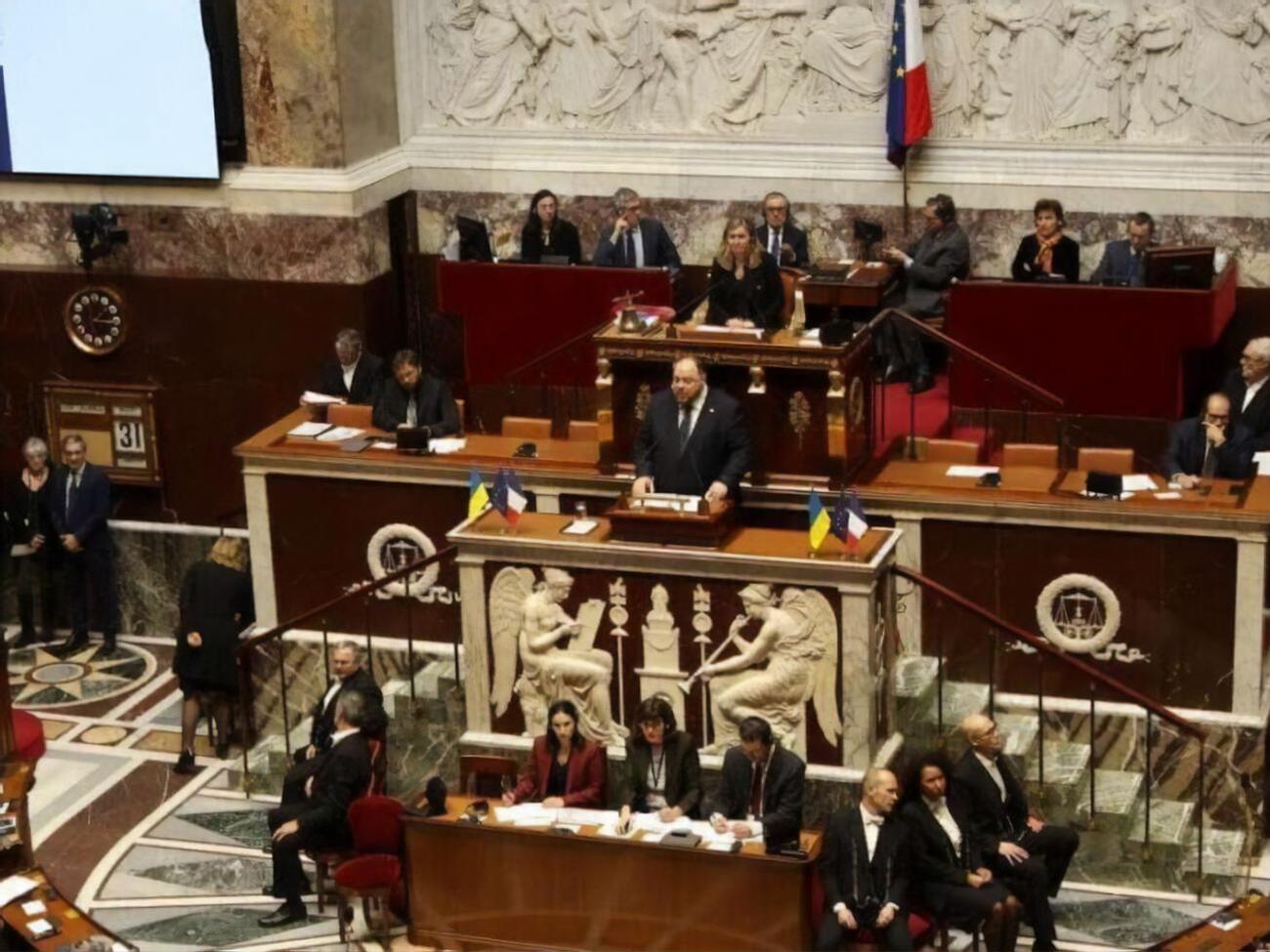 Стефанчук поблагодарил Францию за оказанную Украине военную помощь