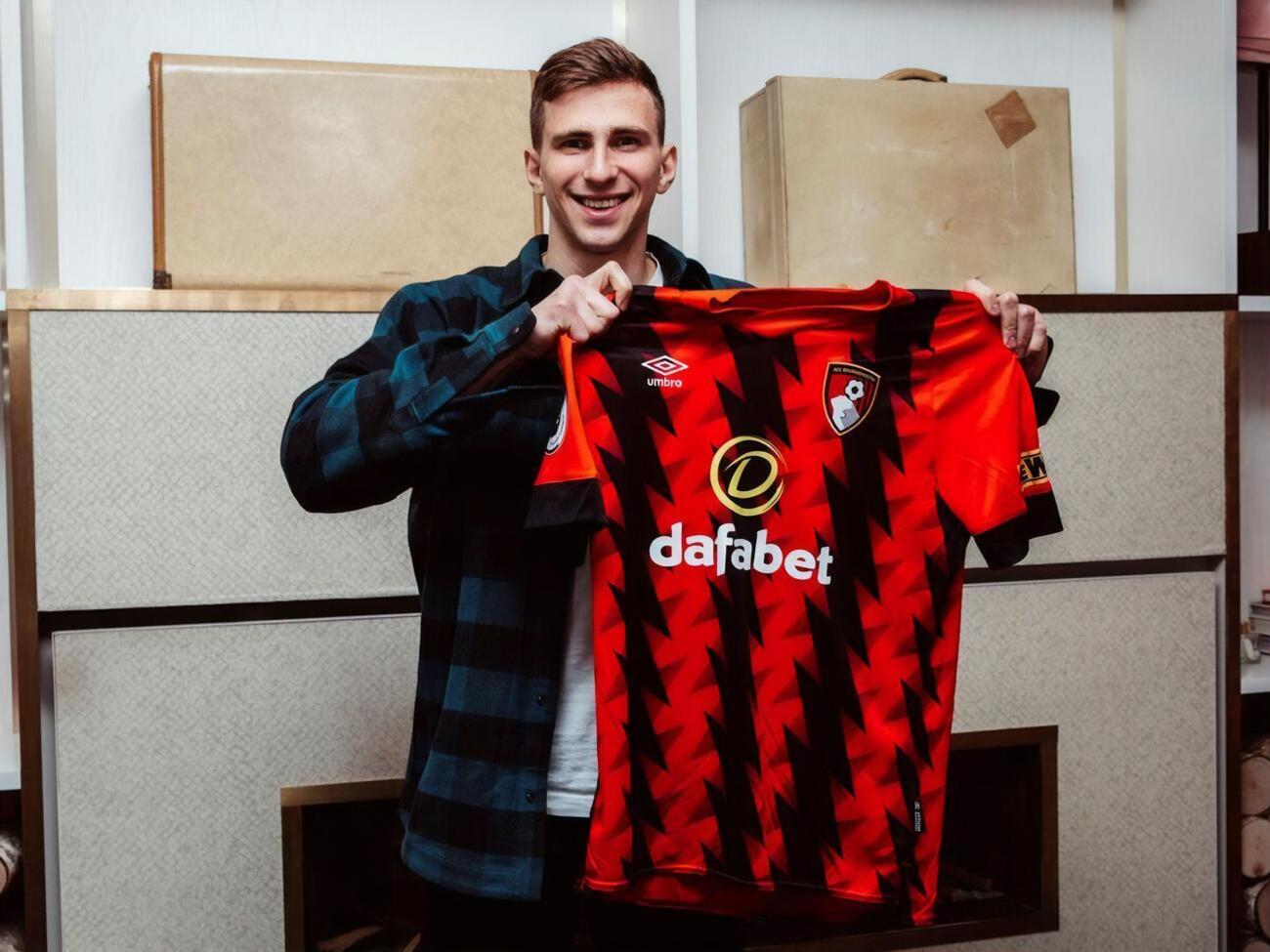 Забарний підписав контракт із "Борнмутом" на п'ять із половиною років