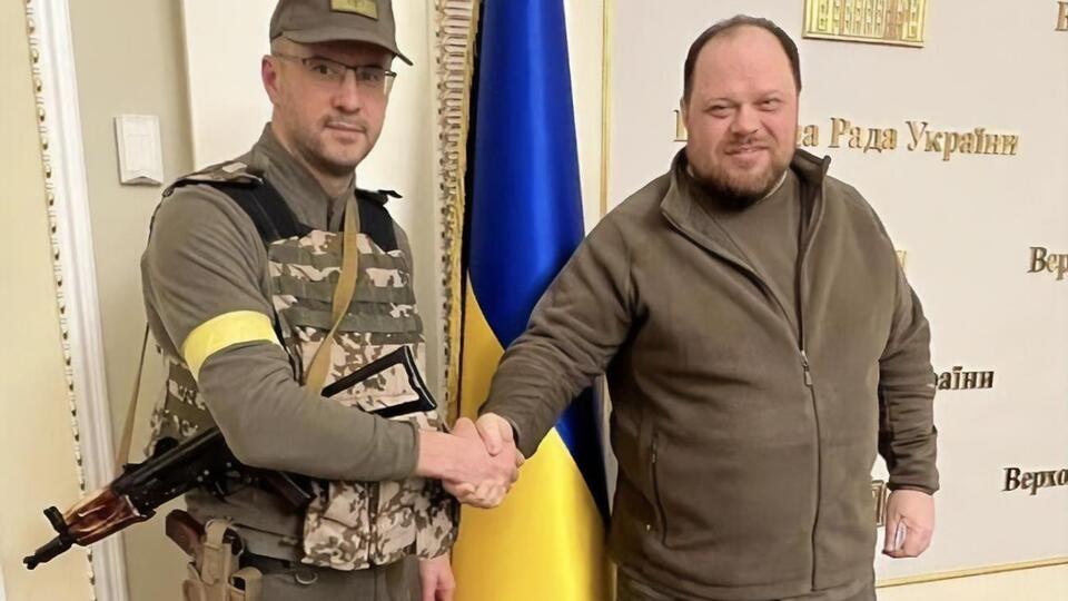 Рудык напомнил Стефанчуку, что отправившихся воевать депутатов больше, чем два