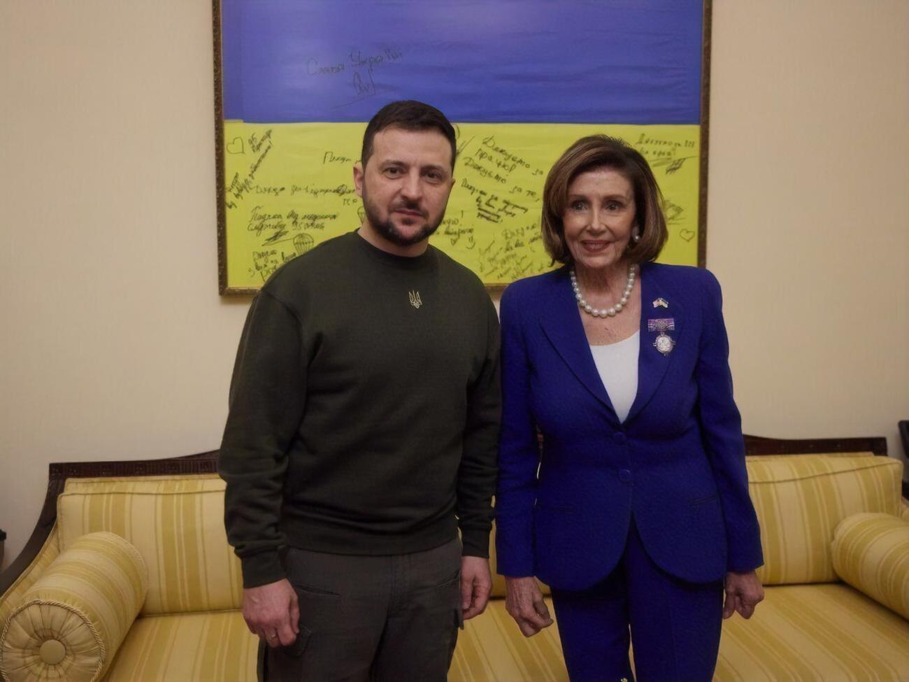 Зеленский отметил лидерство Пелоси в принятии решений Конгресса США о помощи Украине