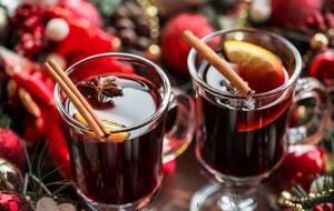Глинтвейн пьют горячим