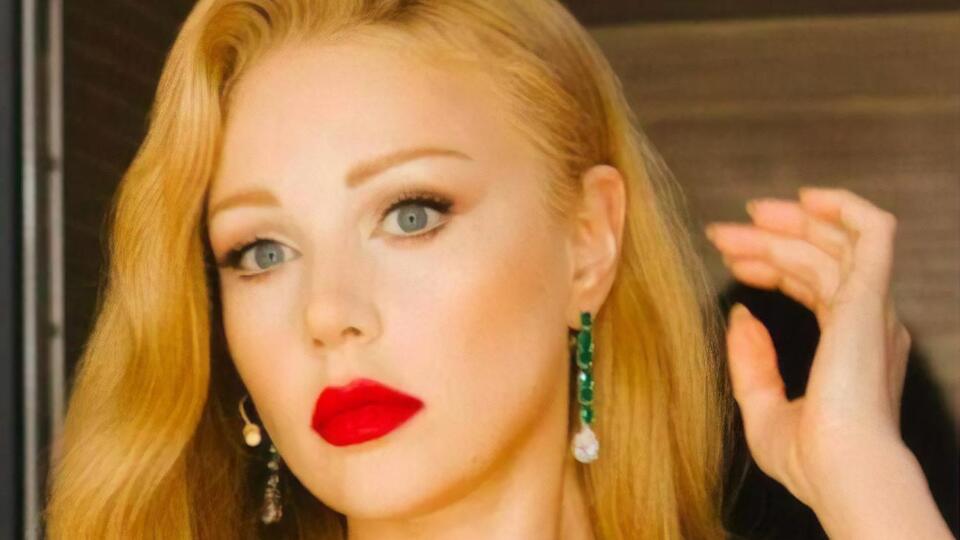 Тіна Кароль зробила фото в дорозі