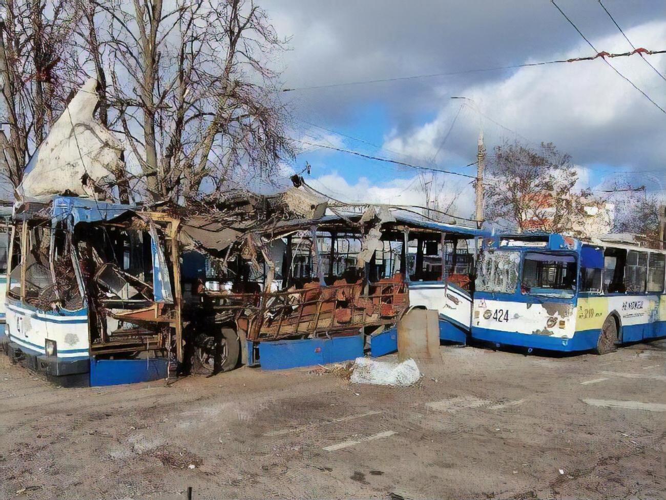 Только в Херсоне россияне за сутки обстреляли троллейбусное депо,&nbsp;судостроительный завод, газопровод, жилые дома