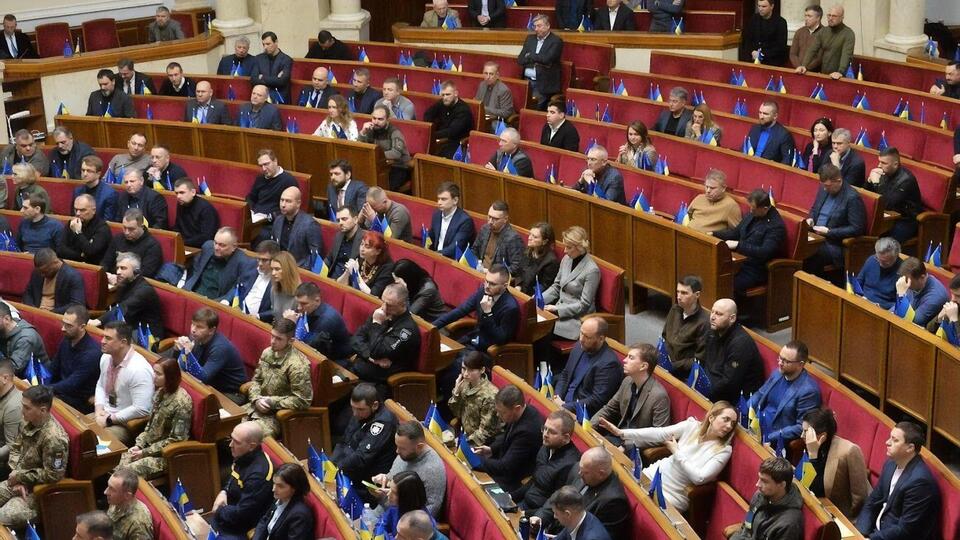 Проект постановления Рады о лишении мандатов ОПЗЖ зарегистрирован летом
