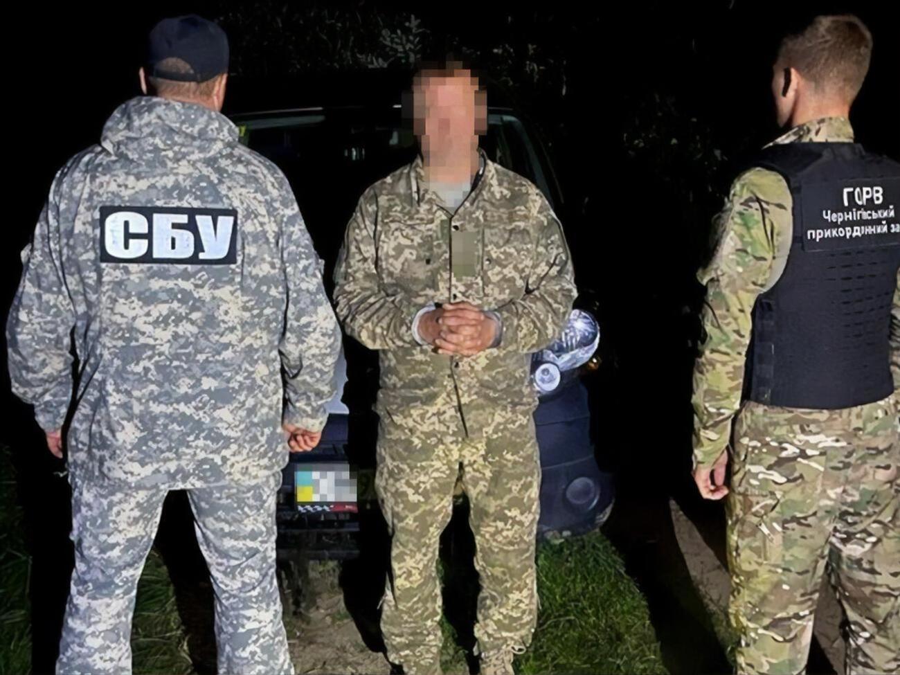 По данным СБУ, мужчина собирал разведданные о силах обороны на севере Украины