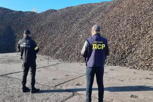 За даними слідства, руду збиралися морем доправити військово-промисловим підприємствам Росії, зокрема ракетобудівним