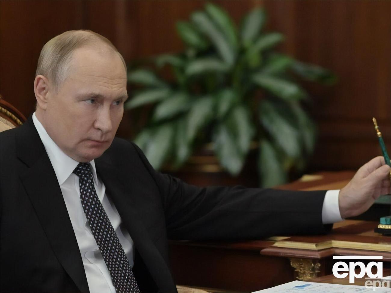 Путин (на фото) болеет "уже очень давно", отметил Буданов