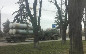 В Мариуполь завозят ЗРК С-300 и ракеты к ним, сообщил Андрющенко