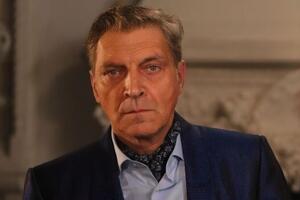 Невзоров считает, что предложение патриарха РПЦ Кирилла о перемирии на Рождество вызвано корыстными мотивами: в случае прекращения огня церковь, по мнению публициста, выручит больше денег