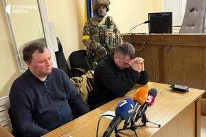 Муратову (на фото он слева) назначили меру пресечения с альтернативой залога