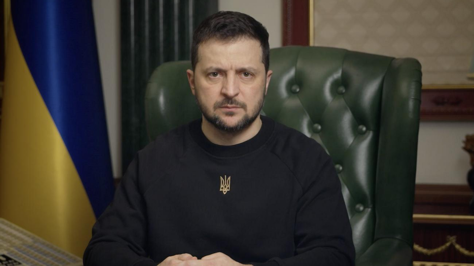 Зеленский: РФ хочет использовать Рождество как прикрытие, чтобы хоть ненадолго остановить продвижение наших парней на Донбассе и подогнать ближе к нашим позициям технику, боеприпасы и мобилизованных