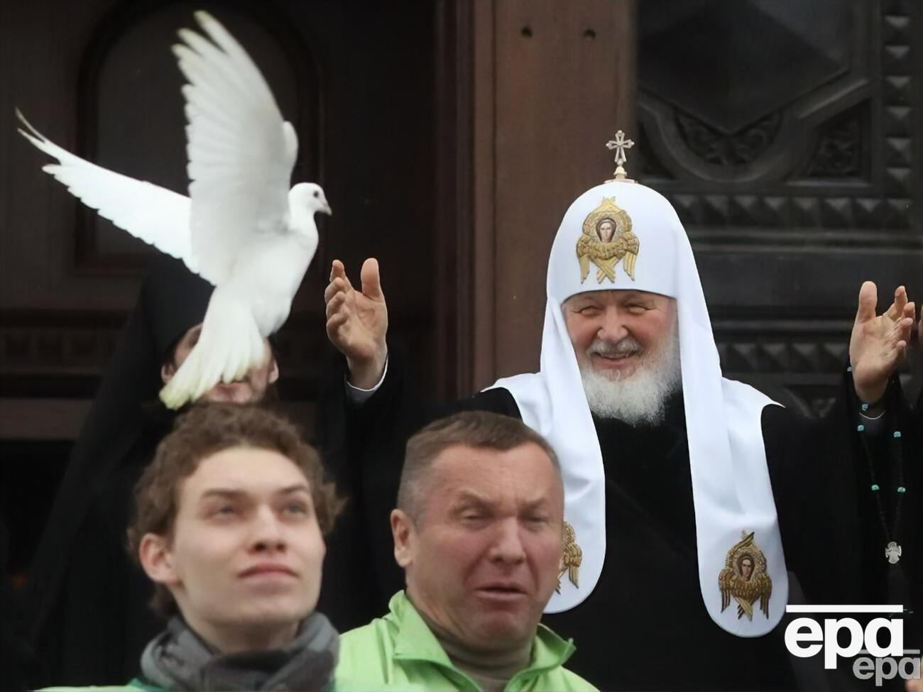 Патриарх Кирилл всегда хотел превратить РПЦ в "свой Ватикан", утверждает Пугачев