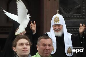 Патриарх Кирилл всегда хотел превратить РПЦ в "свой Ватикан", утверждает Пугачев