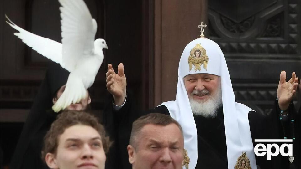 Патриарх Кирилл всегда хотел превратить РПЦ в "свой Ватикан", утверждает Пугачев