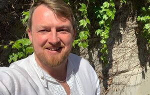 Путин из штанишек выпрыгивал, лишь бы испортить украинцам Новый год, а тут вдруг "надо нормально отпраздновать". Так и сказал бы: "Нет больше ракет"