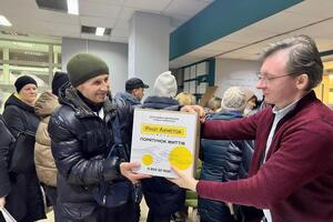 Всего за прошлый год гигиенические наборы от Фонда получили 40 тыс. мариупольцев