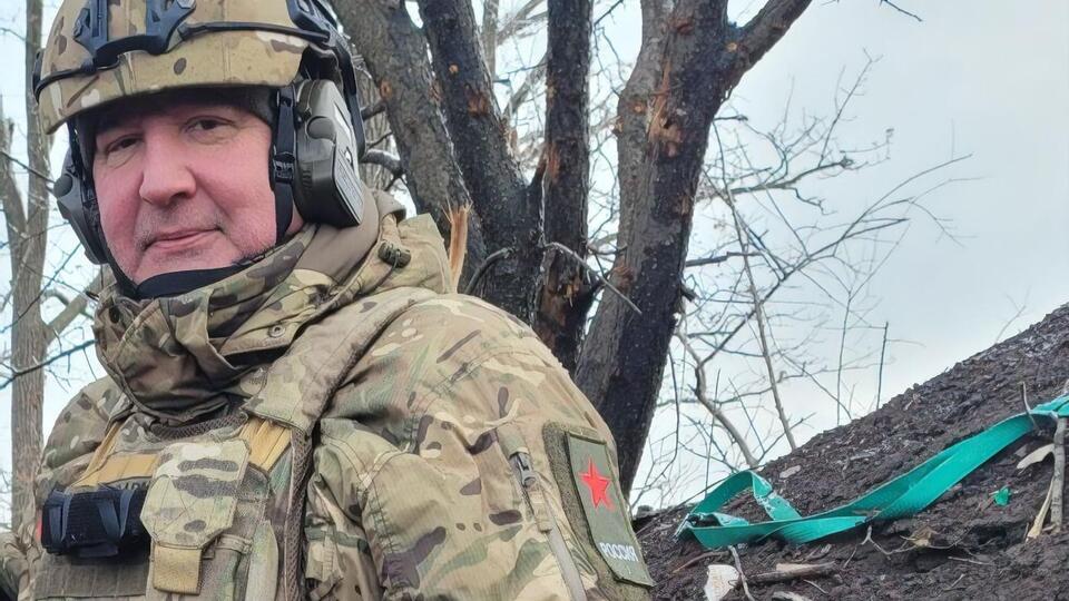 Фейгин удивился, что Рогозин (на фото) получил "сексуальное ранение" в Донецке, а не на передней линии фронта