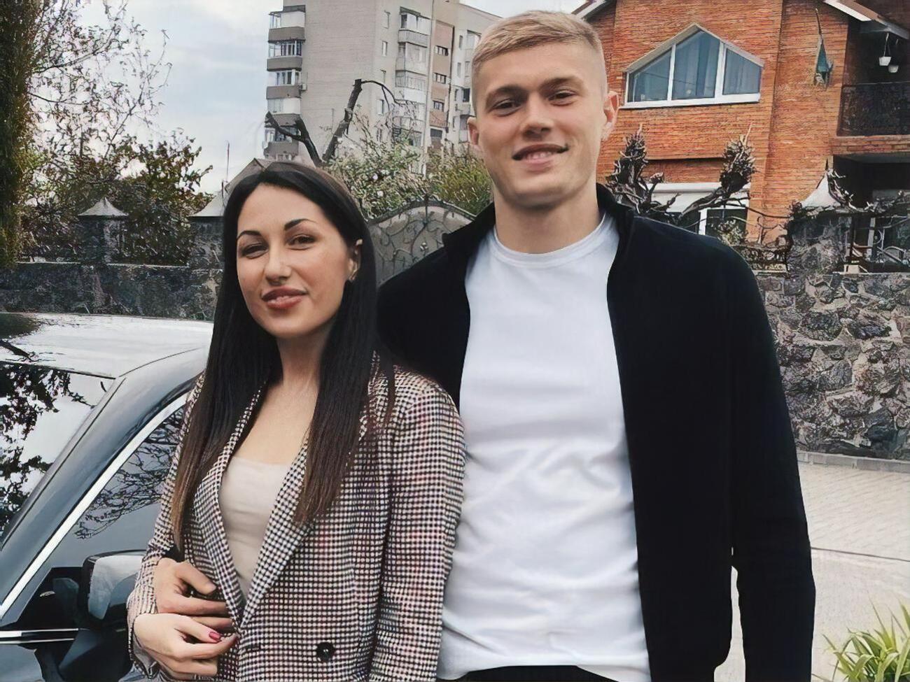 Юлия и Артем Довбик поженились в 2020 году