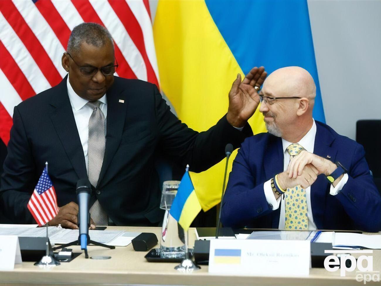 Остін провів телефонну розмову з Резніковим 6 січня