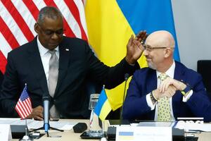 Остін провів телефонну розмову з Резніковим 6 січня