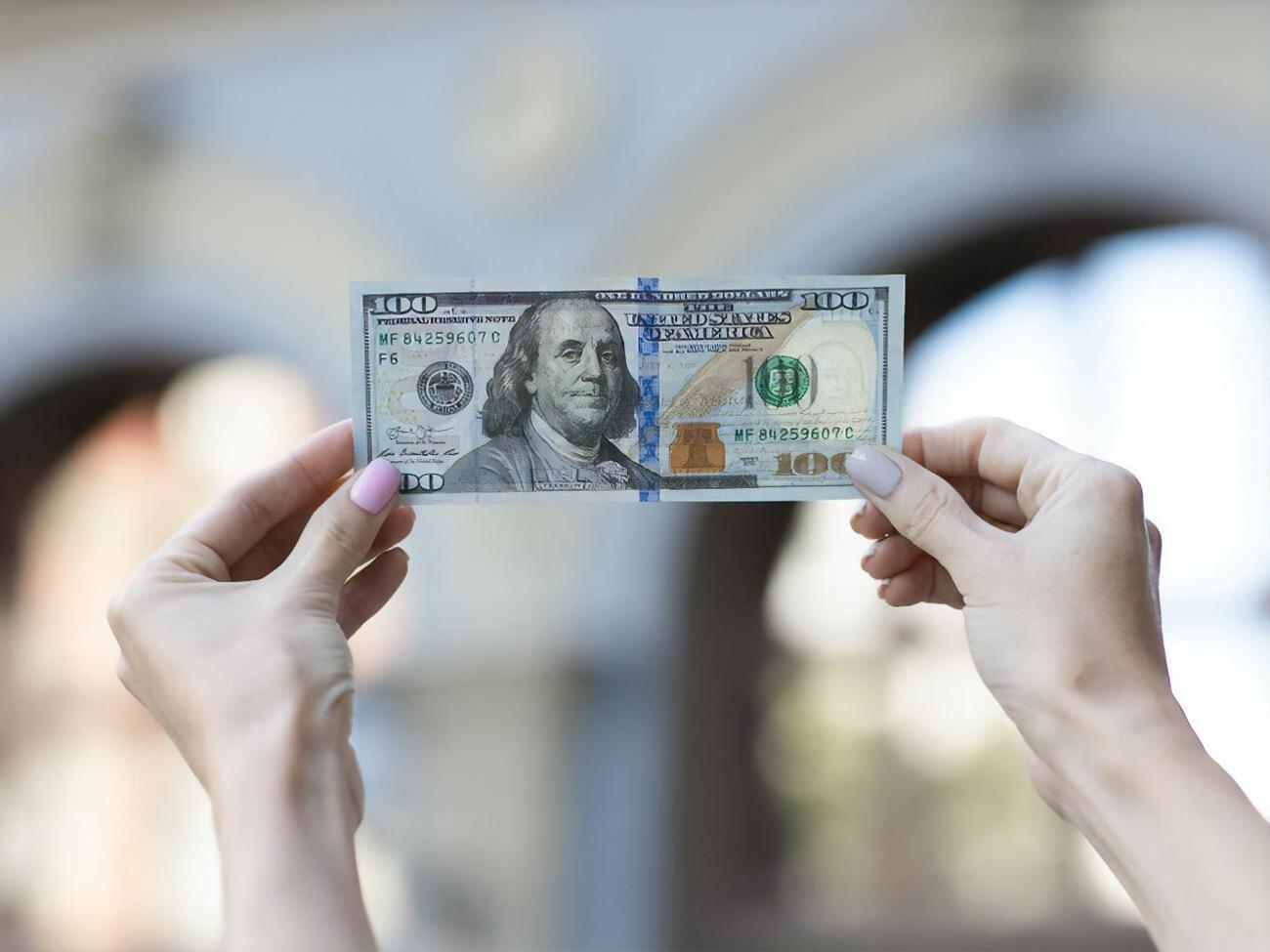 Станом на 1 січня міжнародні резерви України становили майже $28,5 млрд