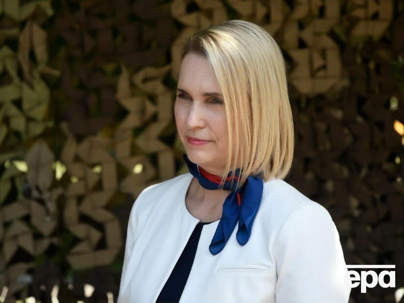 Бринк: Когда я возвращаюсь в Соединенные Штаты, меня поражает то, как часто я вижу украинский флаг, развевающийся на американских домах