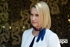 Брінк: Коли я повертаюся до Сполучених Штатів, мене вражає те, як часто я бачу український прапор, що майорить на американських будинках