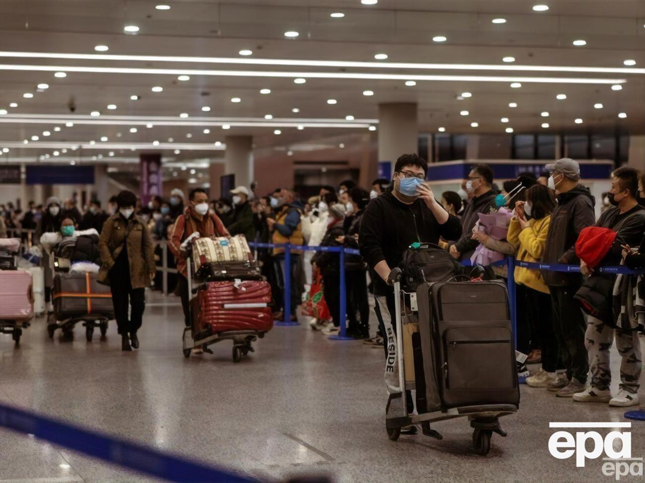 Китай дозволив в'їжджати у країну без карантину