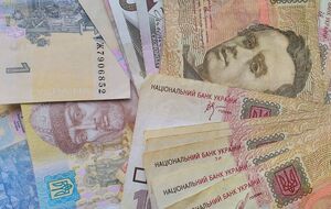 Окупанти намагаються заборонити розрахунки у гривнях