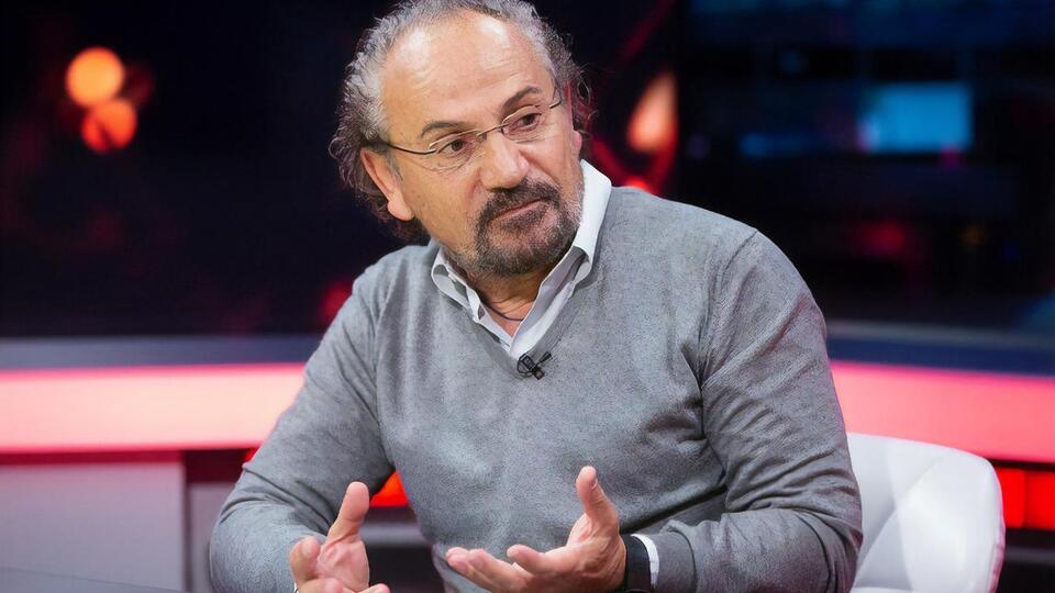 Шустер: Эти "новые русские" – пофигисты. Пока у них есть деньги, пока они могут позволить себе развязный образ жизни – для них "хоть потоп"