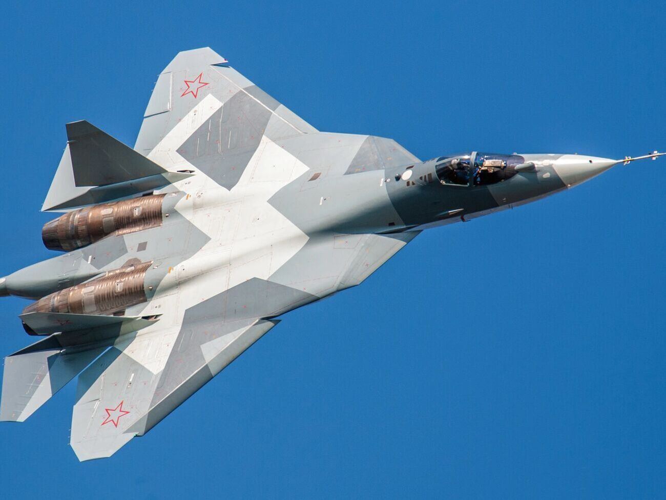 Российские Су-57 FELON атакуют Украину на расстоянии