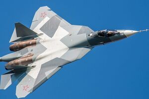 Российские Су-57 FELON атакуют Украину на расстоянии