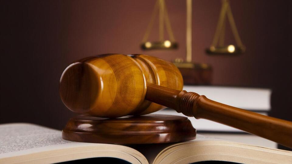 Полковника обвиняют в нарушении законов и обычаев войны