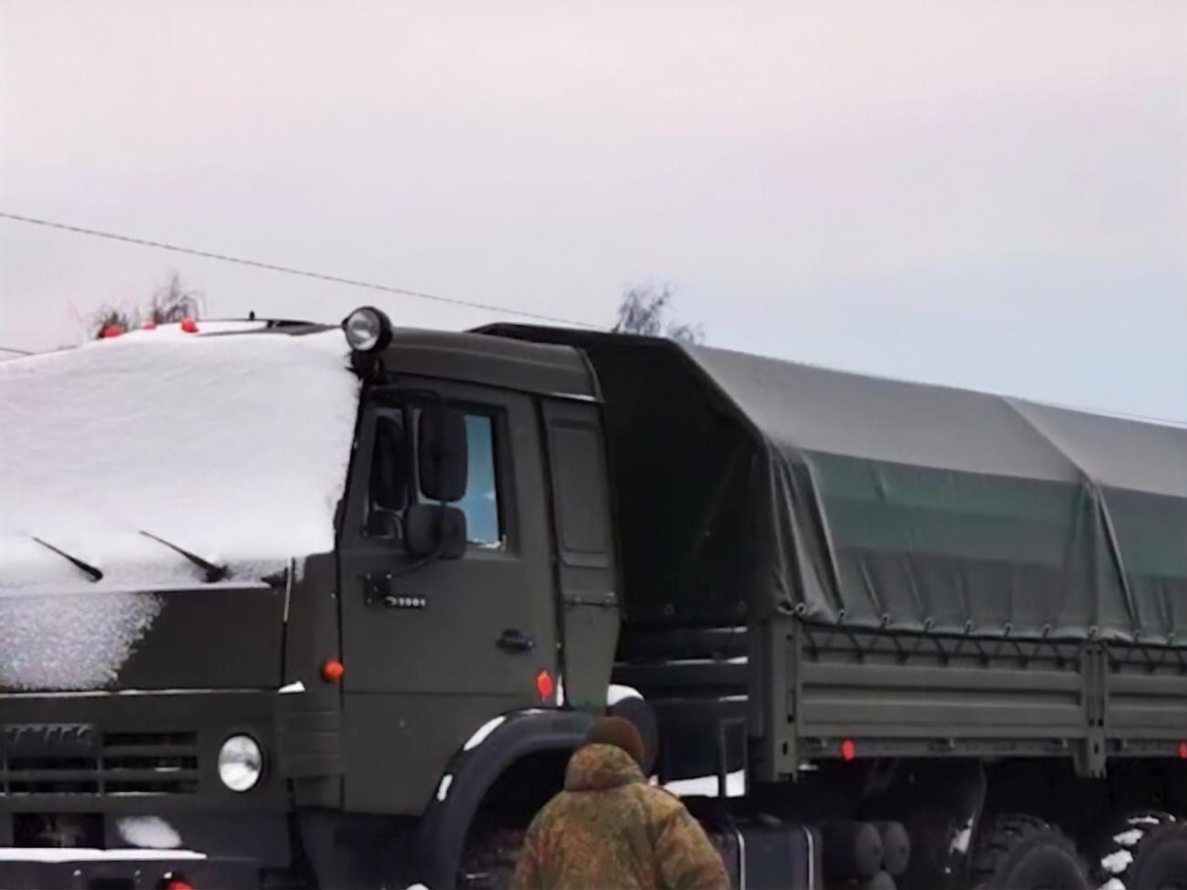 У Білорусі помітили нові надходження військової техніки з Росії