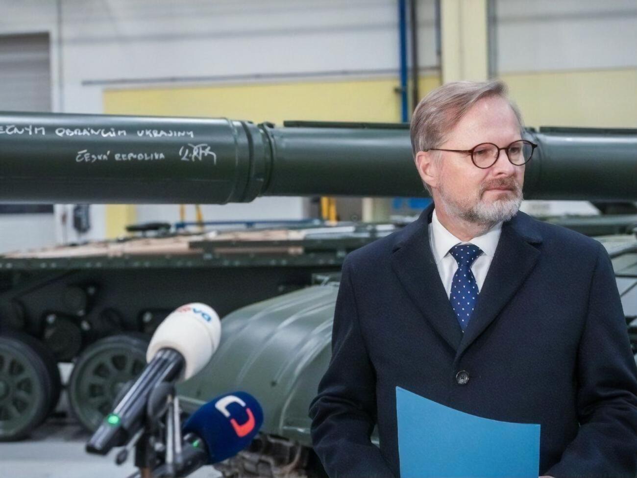 Фиала оставил на танке послание для украинских военных