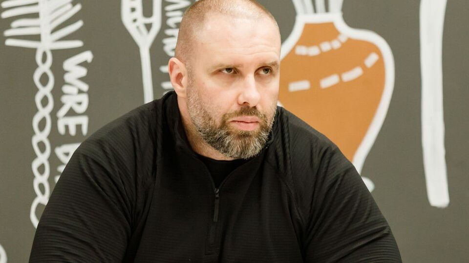 Синегубов отметил, что на месте попадания работают экстренные службы