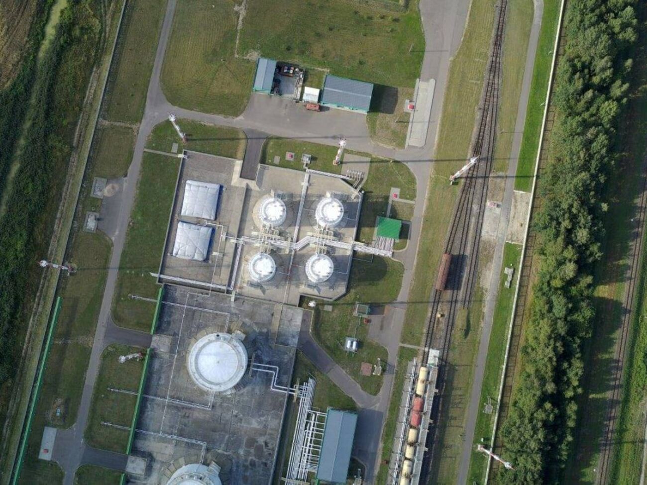Россияне могут взорвать нефтебазу в Беларуси, говорят в ЦНС