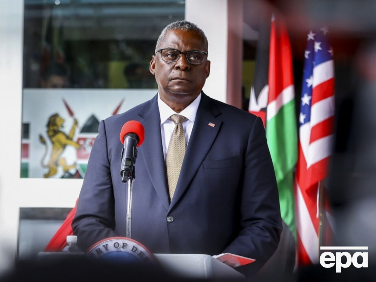 Остин подчеркнул, что США предоставят вооружение, которое Израиль запросил для усиления защиты своего населения