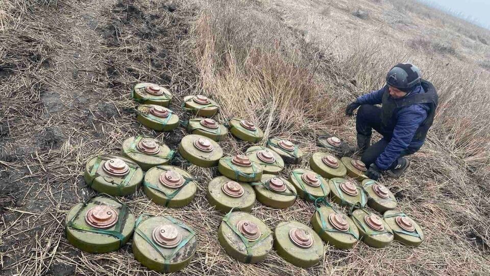 В Харьковской области по-прежнему фиксируется повышенная минная опасность, люди постоянно подрываются на боеприпасах