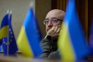 NV стверджує, що Резніков зараз пише книжку