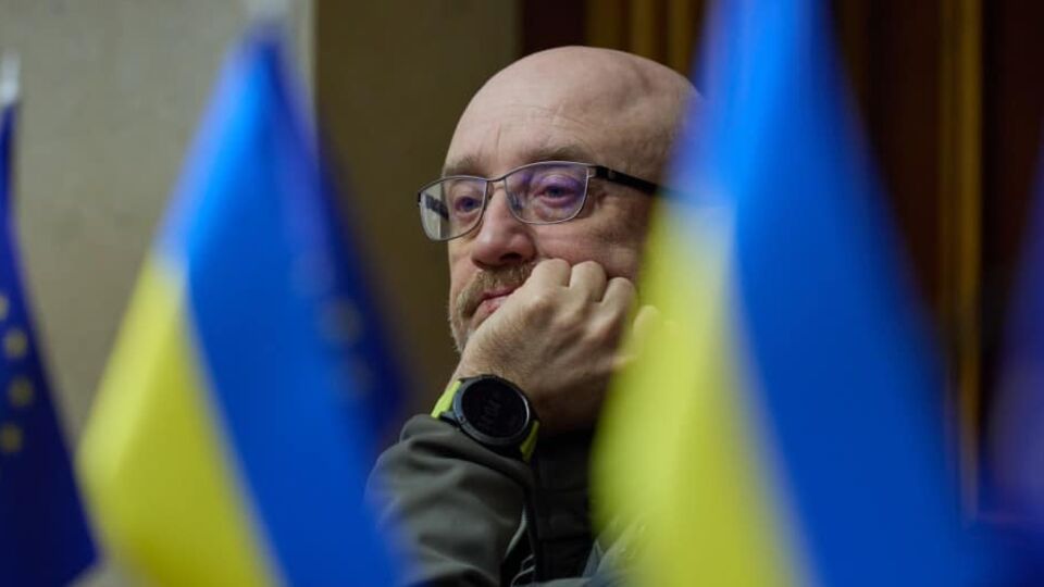 NV утверждает, что Резников сейчас пишет книгу