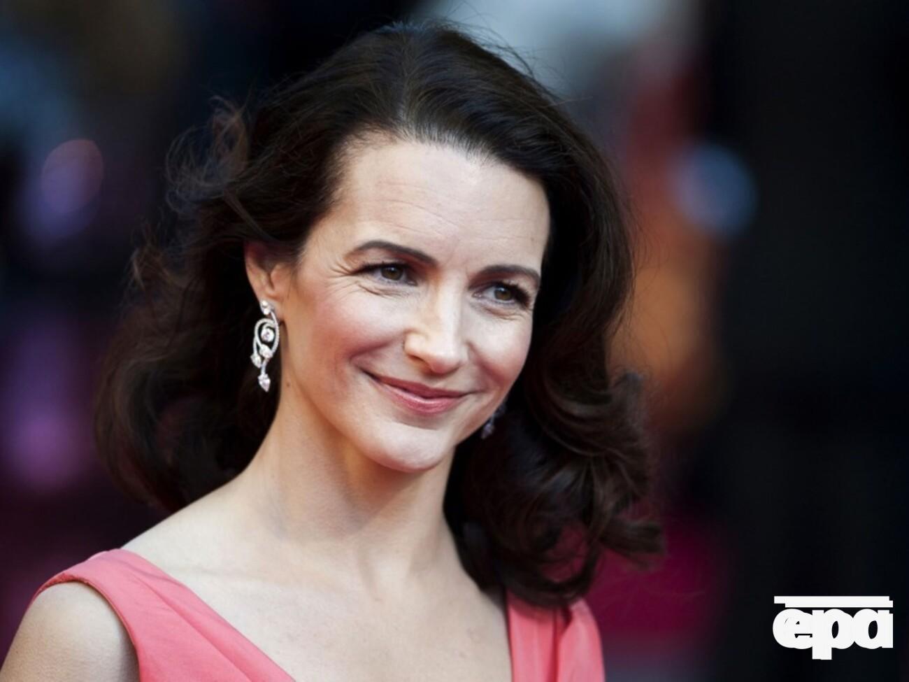 Дэвис встретилась в Молдове с девятилетней Марией из Николаева