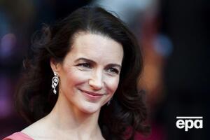 Дэвис встретилась в Молдове с девятилетней Марией из Николаева