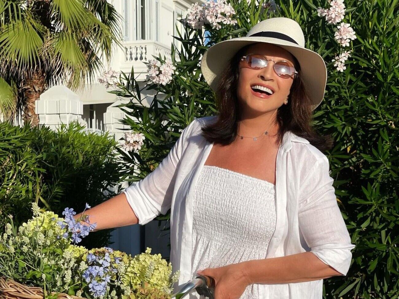 Ротару не коментувала виїзду онука за кордон