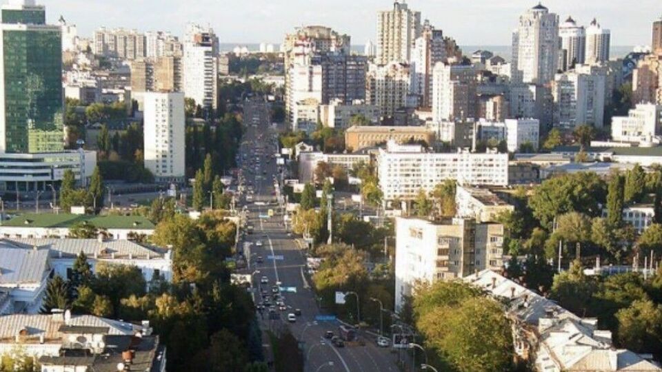По словам Попко, новое название проспекта должно "подчеркнуть почтение, любовь и уважение киевлян к победам наших героев"