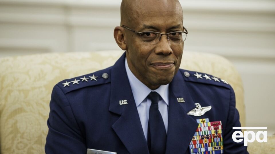 Генерал Браун возглавил армию США в октябре