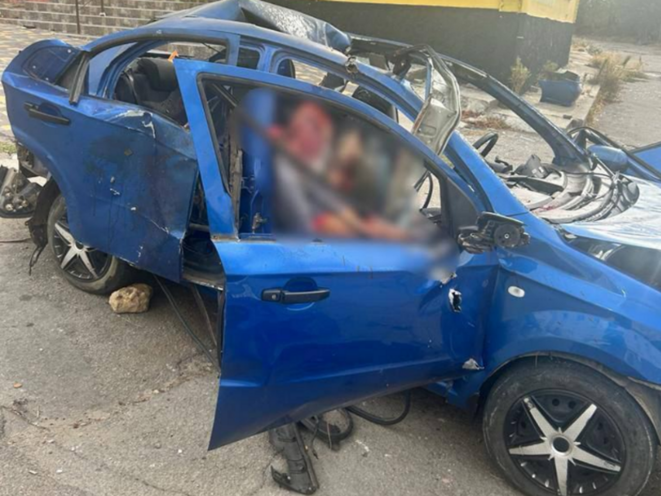 Унаслідок скидання вибухівки на цивільний автомобіль у Бериславі є загиблі й поранені, повідомив Прокудін