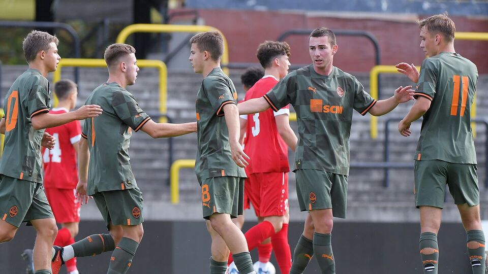 В "Шахтере" не знают, где Роспутько (по центру) в данный момент