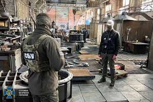 В течение 2022 года подозреваемые незаконно экспортировали в Россию несколько партий арматурных комплектующих на более чем 2 млн грн