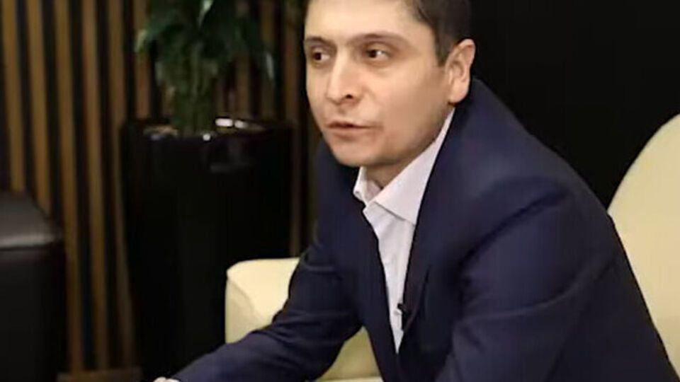 Исабаев: Из Москвы уехать – это было мое решение. Сделал это из уважения к Владимиру Зеленскому